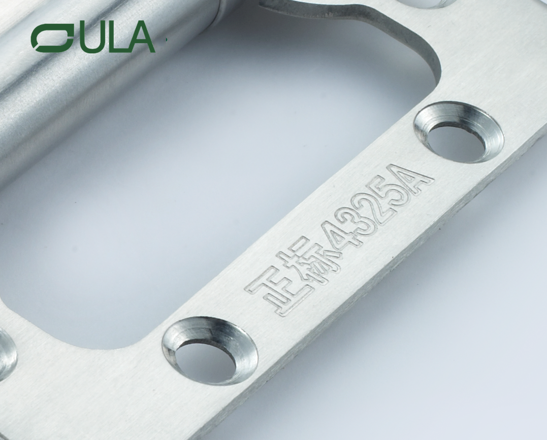 Fabrik Großhandel modernes Design 4 Zoll 2,4 mm Edelstahl Schmetterlingsspülentür Scharnier für Holzhotelfenster und Türen