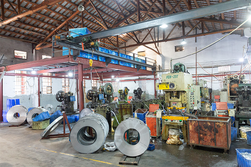 Unsere Fabrik ist mit fortschrittlichen Produktionsanlagen ausgestattet.