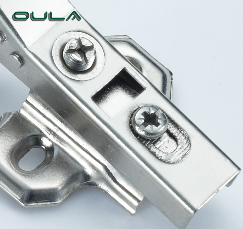 Hochwertiger 45 Grad geformter Eisenmatrialrutsche des OEM -Herstellers am HDRAULIC -Kabinettsscharnier 