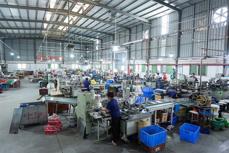 Unsere Fabrik ist mit fortschrittlichen Produktionsanlagen ausgestattet.